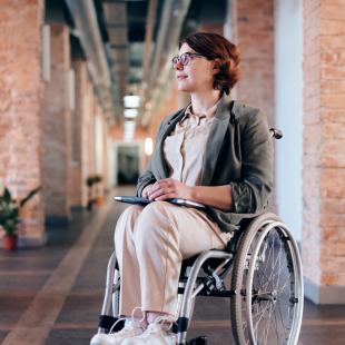 master-image-woman-waiting-corridor-holding-tablet-computer-her-lap-while-looking-horizon